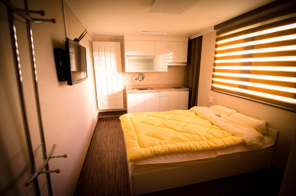 Yakorea Hostel Hongdae Seúl Exterior foto