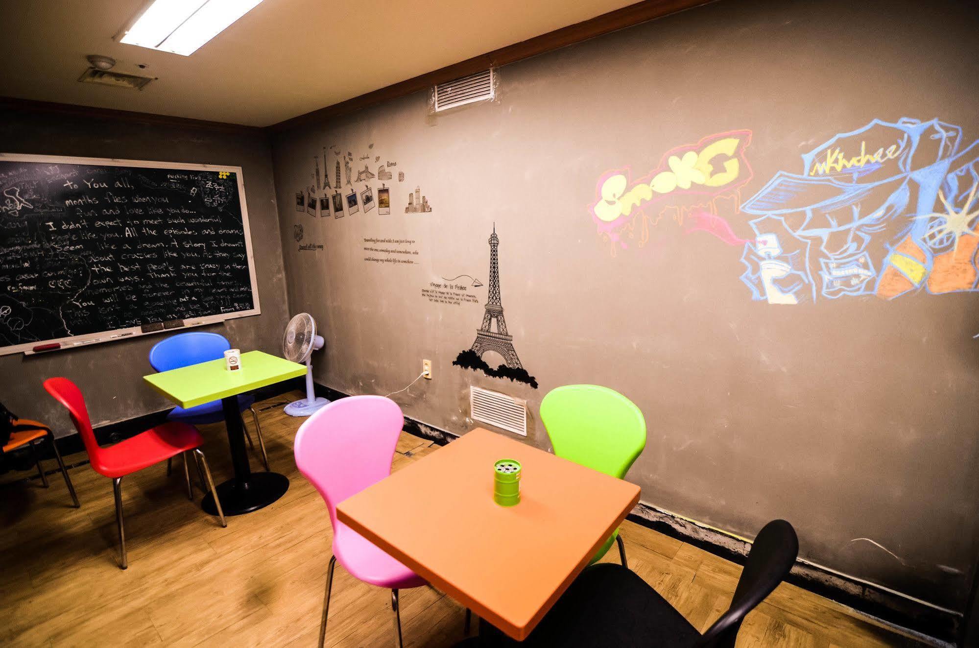 Yakorea Hostel Hongdae Seúl Exterior foto